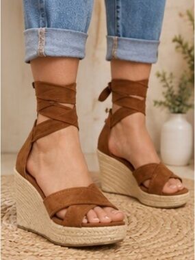 Torrid Brown Lace-Up
Espadrille Wedge Sandals WW
Extra Wide Size 6 NWT